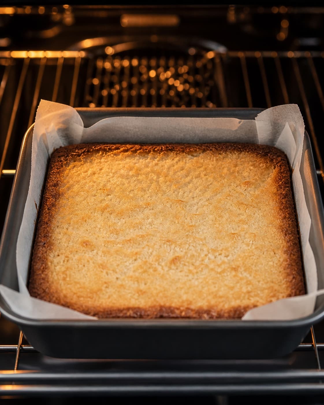 bountykage uden mel og sukker baking until golden with a visibly set centre under tilberedningen af bountykage uden mel og sukker