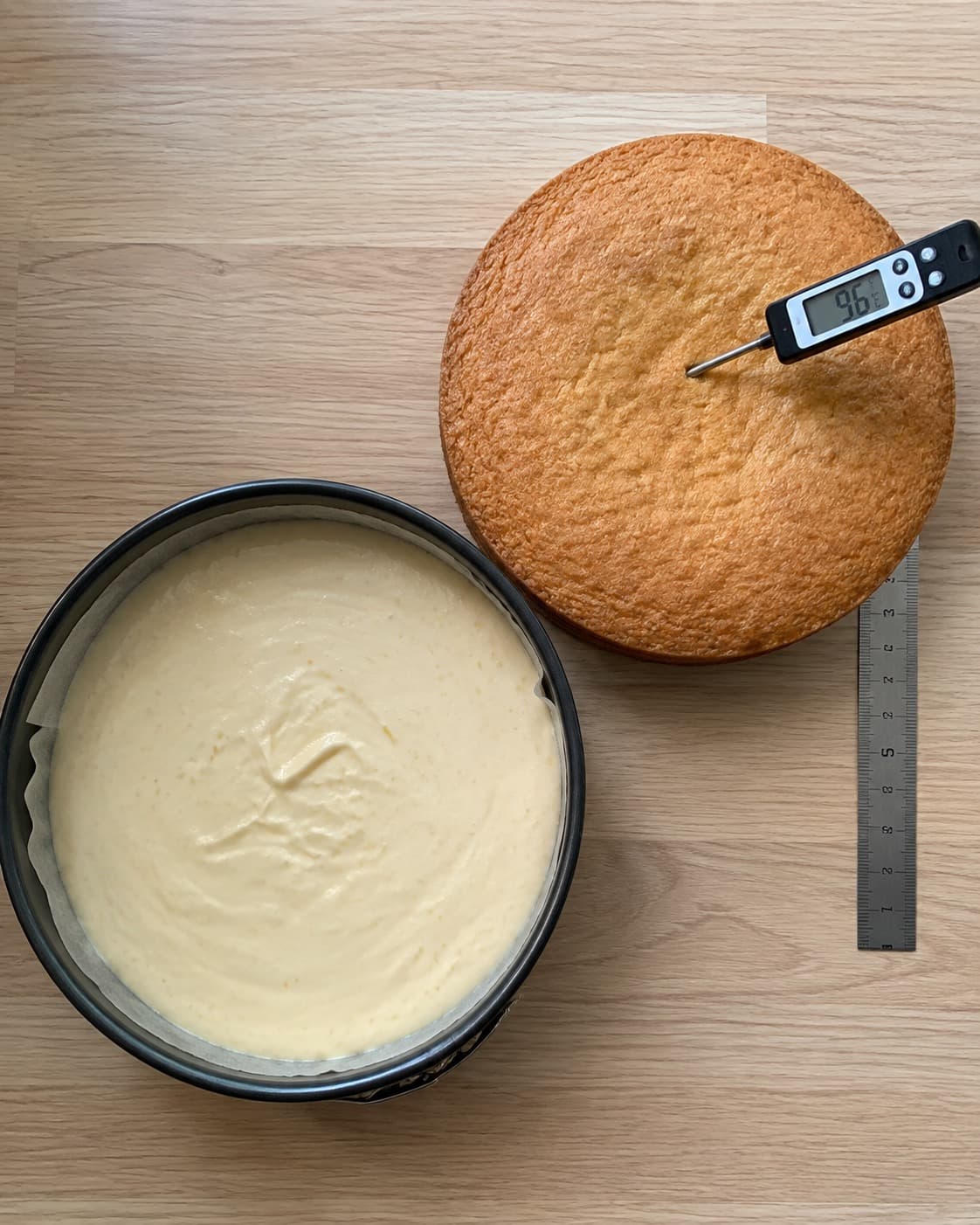 Citron-yoghurtbund bages i 20 centimeter form til 96 grader