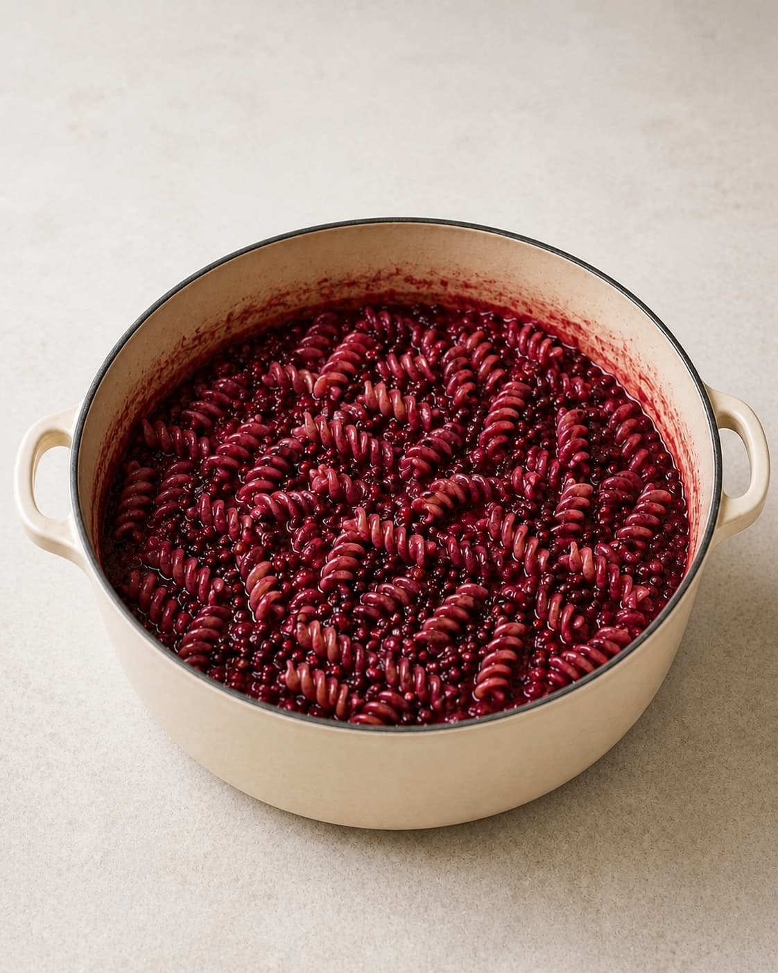 Fusilli koges med 450 milliliter vand og 250 milliliter reserve